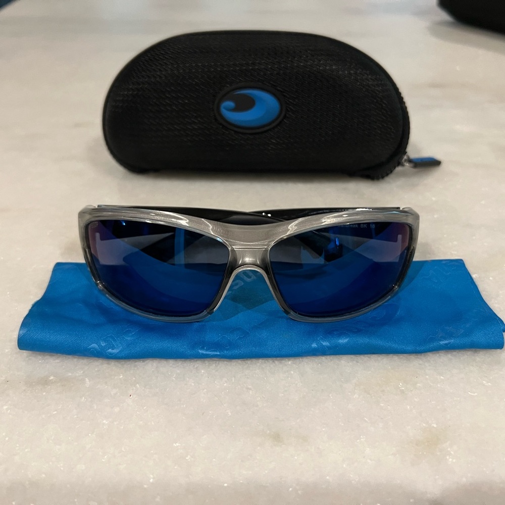 NWOT Costa Sunglasses Silver frame Saltbreak